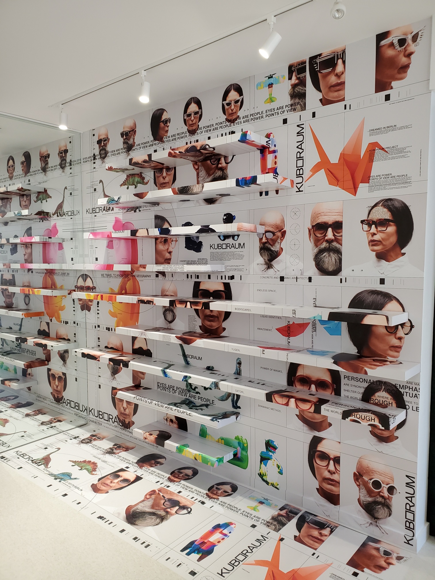 Frankly shelf wrap display
